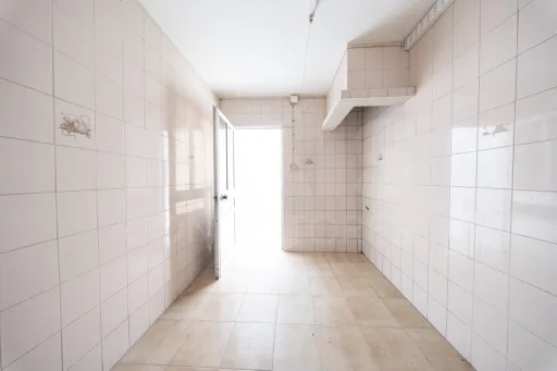 Moradia T2+1 com Garagem no Centro de Atouguia da Baleia