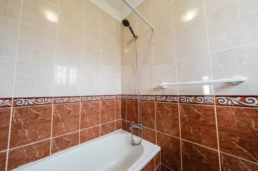 Moradia T4 em Olho Marinho | 260m² | Lote 734m²