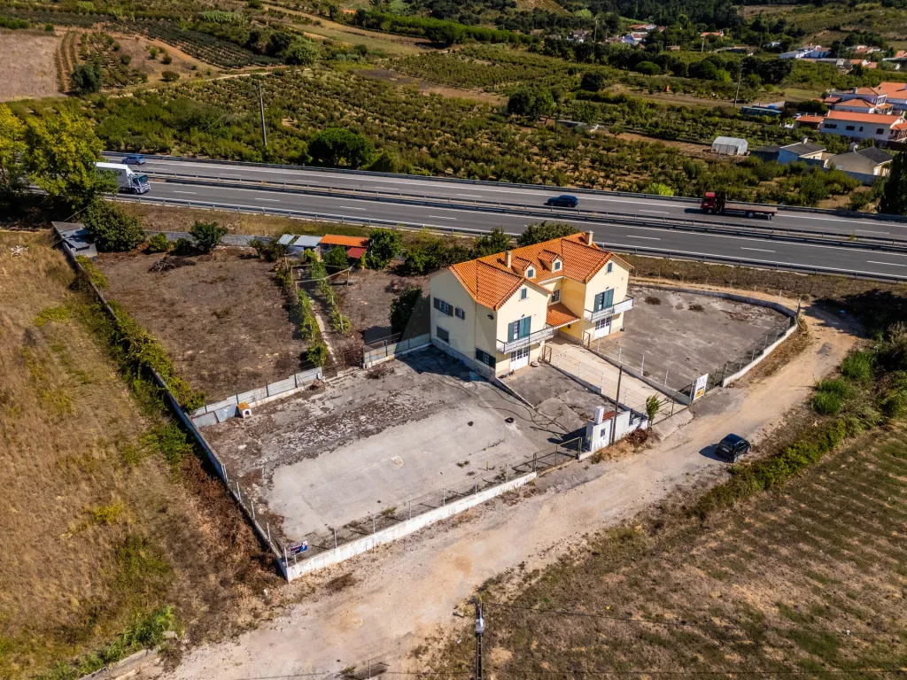 3 bedroom villa on a 2516m2 plot