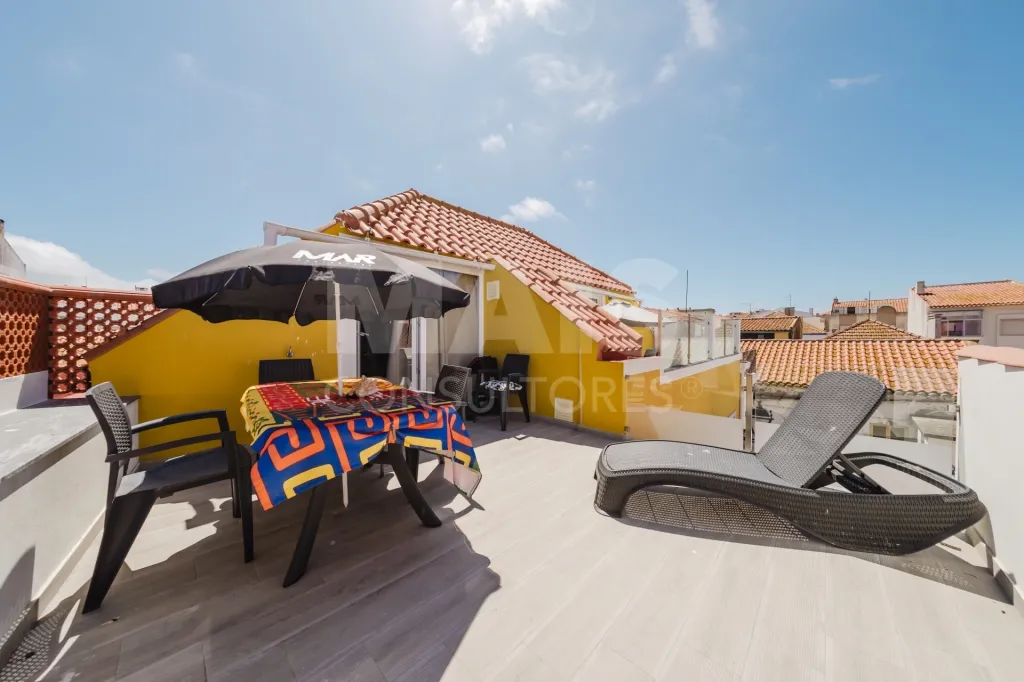 Investment property in downtown Peniche