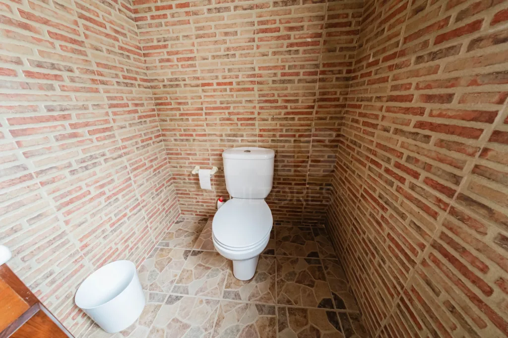Moradia T5 com 2 Anexos em Terreno com mais de 1.400 m²