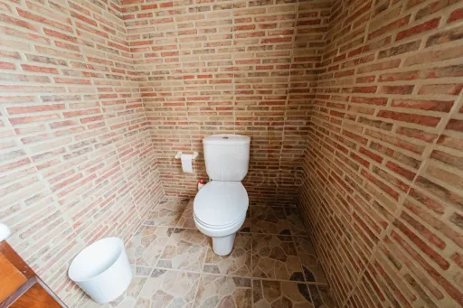 Moradia T5 com 2 Anexos em Terreno com mais de 1.400 m²