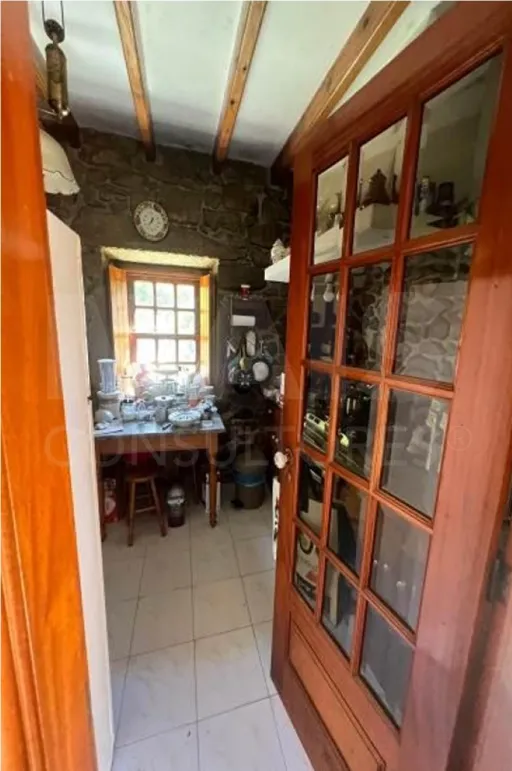 Moradia térrea em pedra pronta a habitar, próxima da praia de Vila Praia de Âncora
