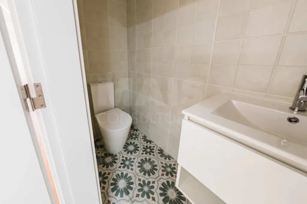 Moradia totalmente remodelada no coração de Peniche!