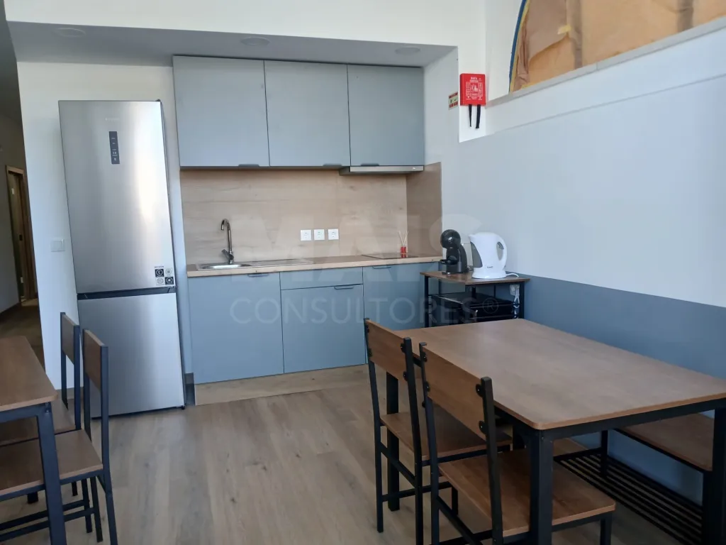 Moradia T8 em Santiago do Cacém – Ideal para Empresas
