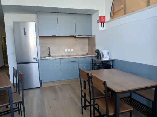 Moradia T8 em Santiago do Cacém – Ideal para Empresas