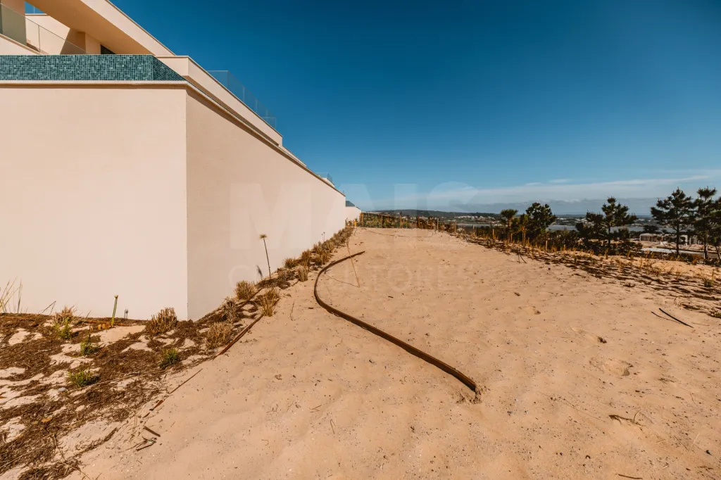 Moradia T5 com Piscina - Vista Golfe e Mar