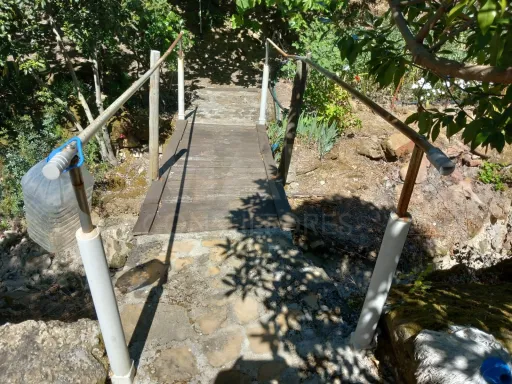 Terreno Rústico com 16840m2 com casa de apoio Calhandriz-Alhandra