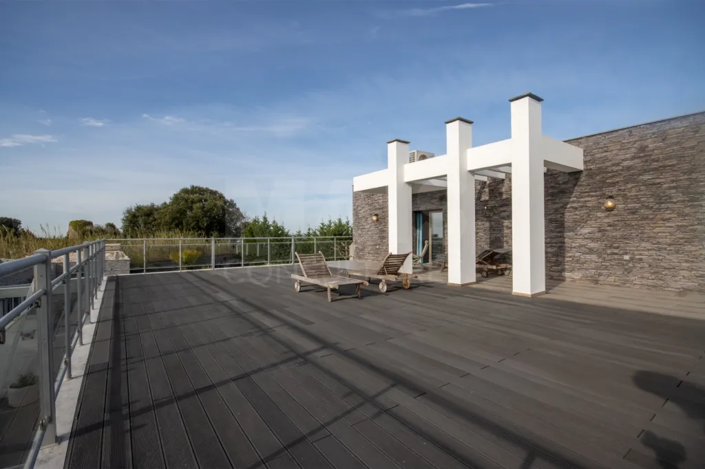 Moradia T4 de luxo no Barrocalvo, Carvalhal, Bombarral