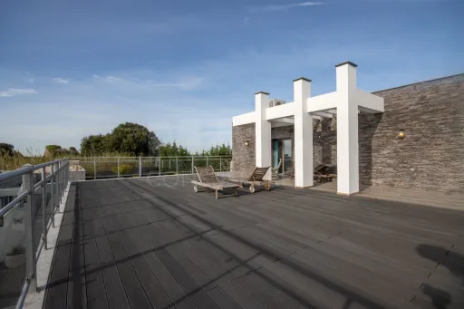 Moradia T4 de luxo no Barrocalvo, Carvalhal, Bombarral