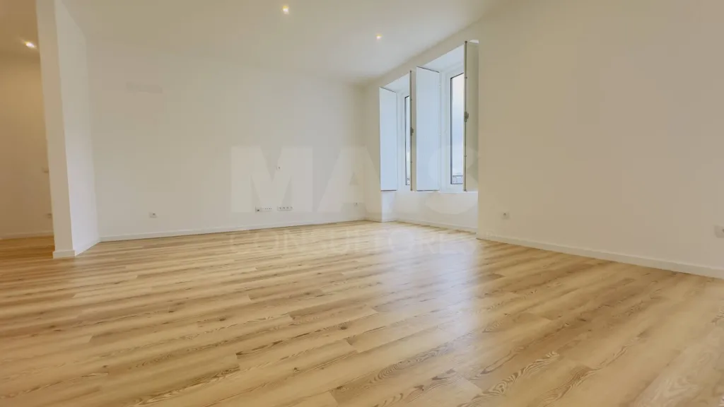 Fully Renovated 3-Bedroom Apartment | Downtown Lourinhã | Modernity, Comfort, and Elegance