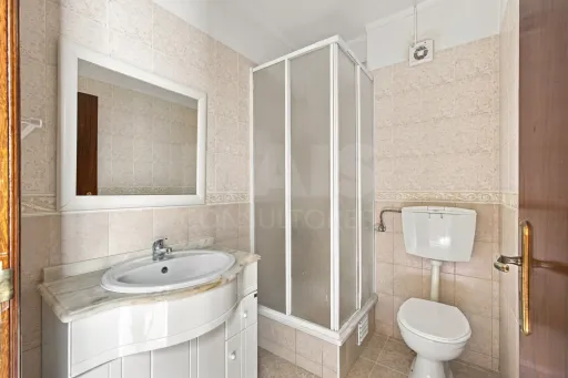 Apartamento T3 com suite e arrecadação em prédio com elevador