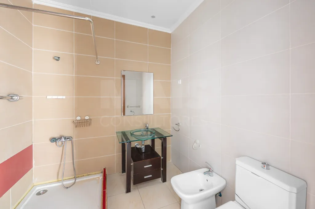 Atelier com 70m2 | Quinta do Barnabé, Alenquer