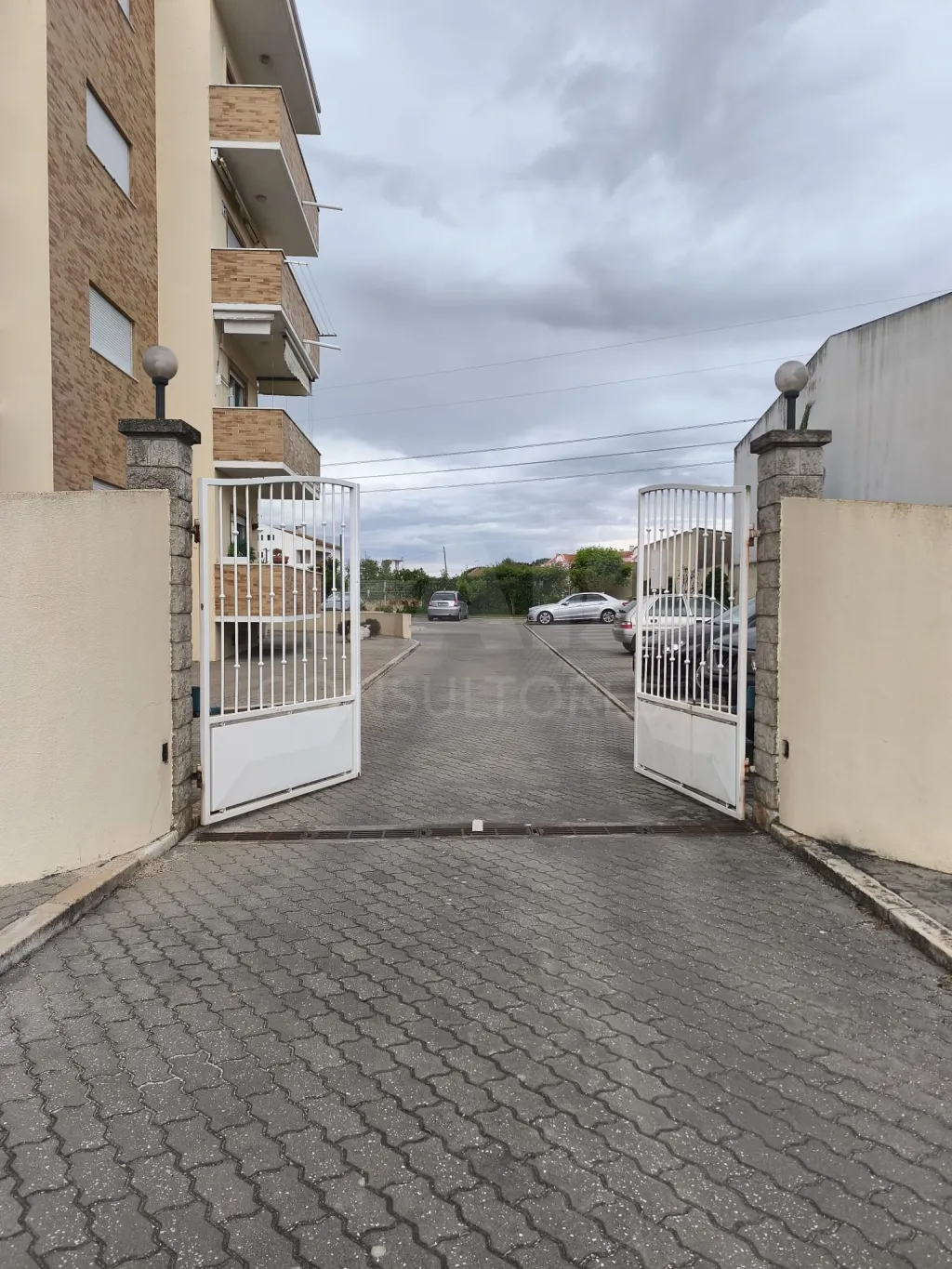 3-bedr. apartment in gated community in Porto Alto / Samora Correia