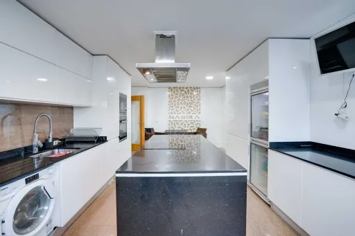 Apartamento T3 Mobiliado | Famões - Urb. Courela dos Fornos