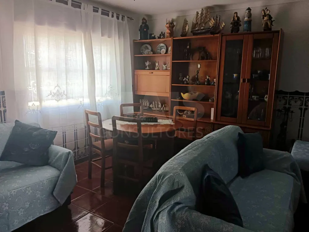 Moradia T3 Duplex com Jardim e Churrasqueira em Porto Covo