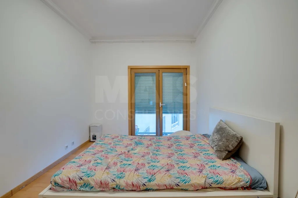Apartamento T3 Mobiliado | Famões - Urb. Courela dos Fornos