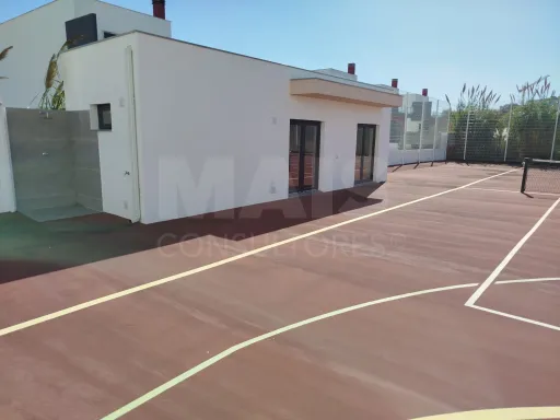 3-Bedroom Top-Floor Apartment with Panoramic Balcony, Garage, and Storage Room | Downtown Lourinhã, 10 Minutes from the Beach