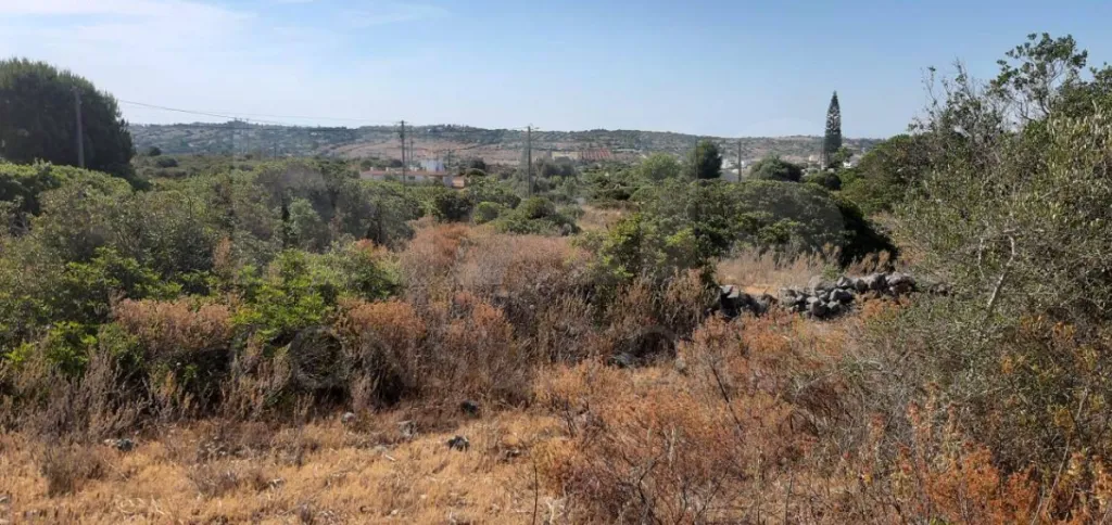 Terreno em zona residencial em Almádena - Lagos