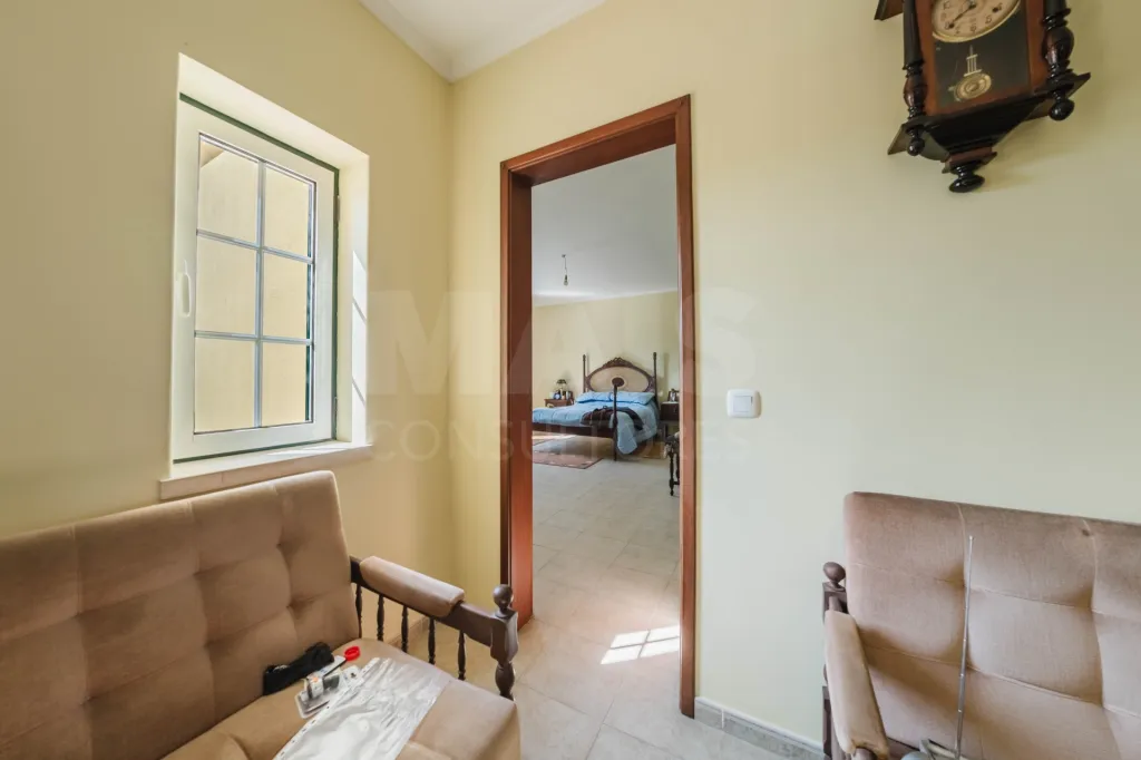 Moradia T3 inserida num terreno com 2516m2