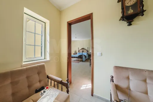 Moradia T3 inserida num terreno com 2516m2