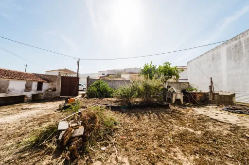 2 Moradias num terreno de 6117m2 | Carvalhal | Bombarral
