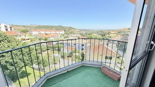 T2 Remodelado em Barcarena – Valejas, Oeiras