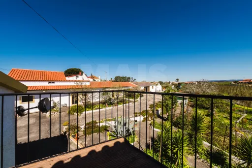 Propriedade com 7240m2 | Duas habitações | Piscina | Garagem | Anexos | Carvalhal, Bombarral