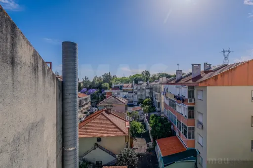 Apartamento T2 na Póvoa de Santo Adrião, Odivelas.