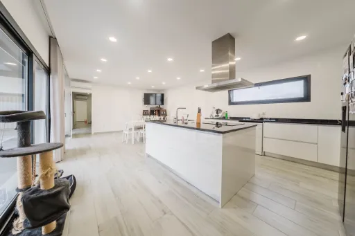 Moradia T3 Térrea Moderna em terreno c/ 2.610m2