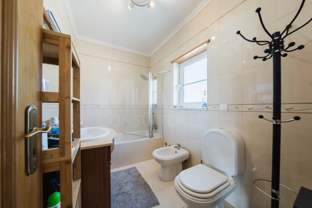 🏡 3-Bedroom House—Furnished and Fully Equipped | Jacuzzi | Garage | Backyard