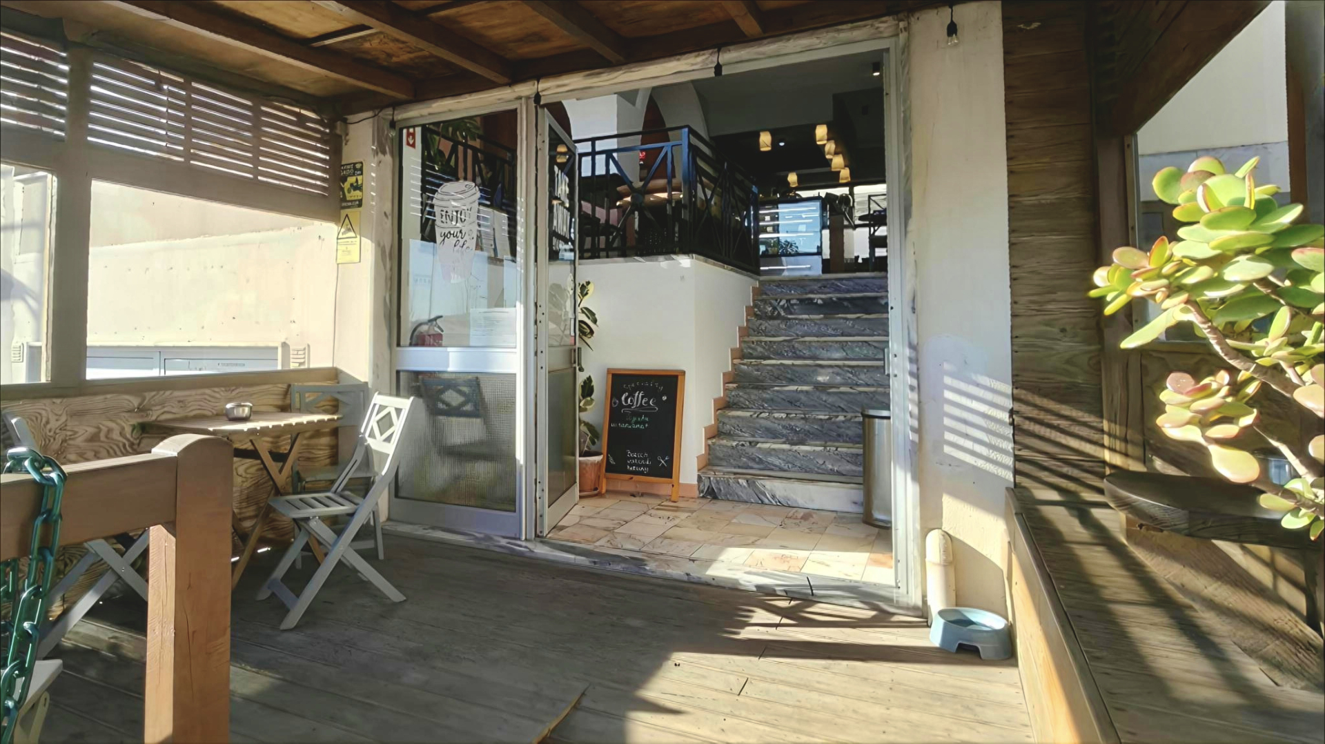 Trespasse | Rest. / Café em Pleno Funcionamento (Centro - Lourinhã)