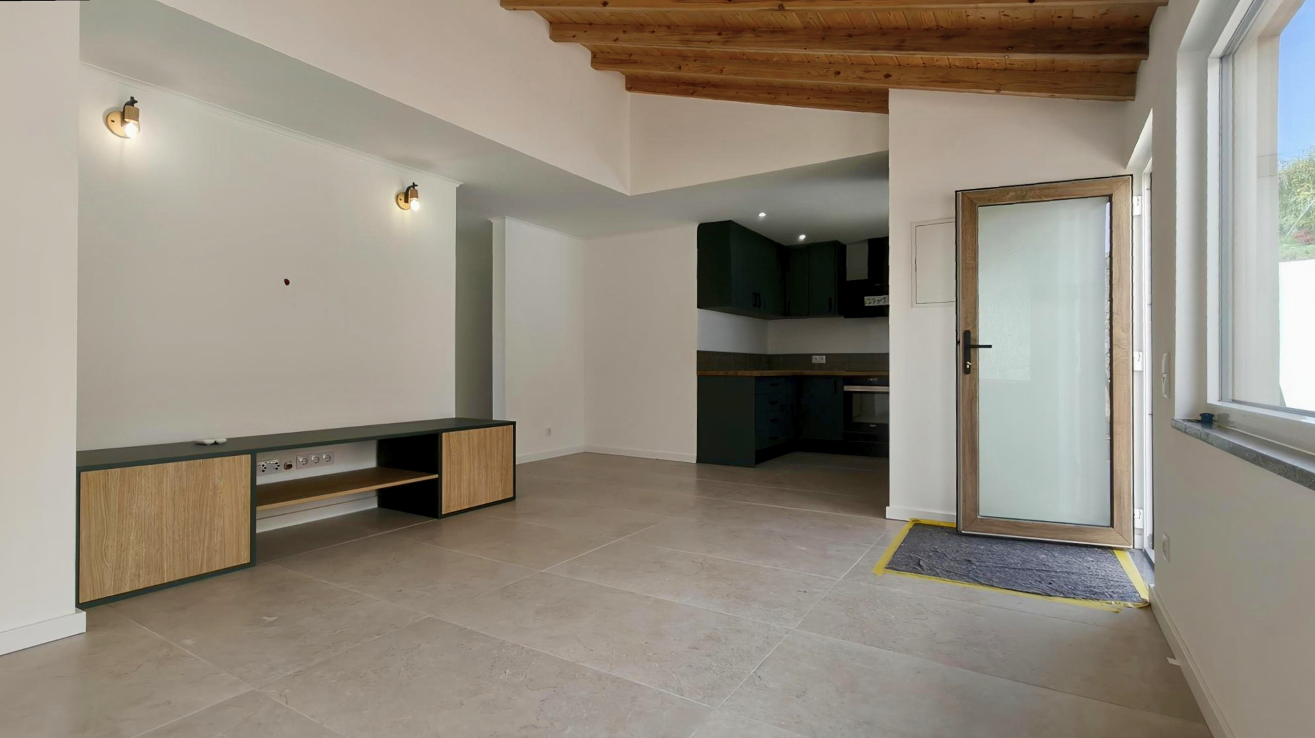 Single-Story 2-Bedroom + 1 House with Pool, Outbuilding, and 3,476 m² Lot | Comfort, Privacy, and Quality of Life