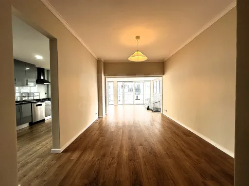 Fully refurbished 3-bedroom apartment in the center of Odivelas with terrace