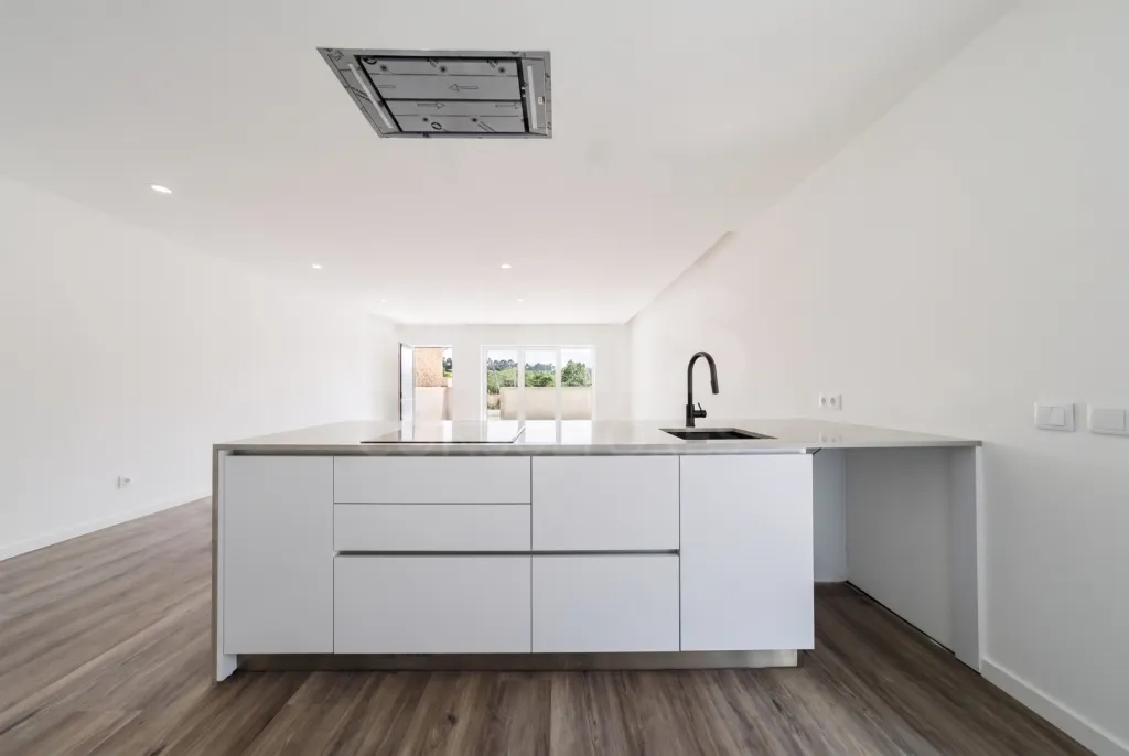 Moradia T3 Nova com Piscina