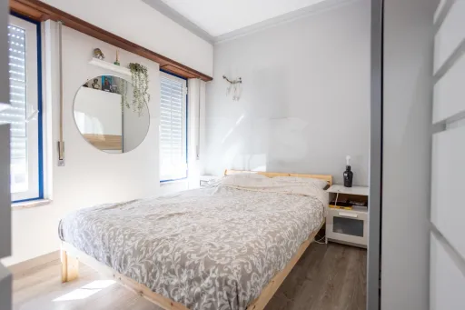 Apartamento T3 com arrecadação em Samora Correia