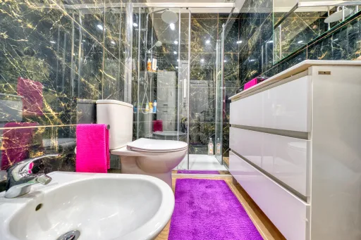 Viva com Espaço e Conforto: Moradia T4 com Anexo e Garagem em Coruche – Pronta a Habitar