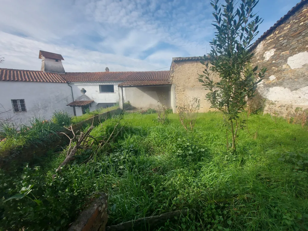 Casa Senhorial com Brazão em Coja- Arganil.