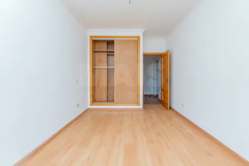 Apartamento T2 em Salvaterra de Magos com elevador, parqueamento e arrecadação