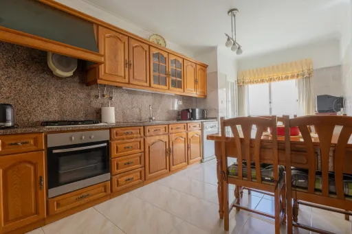 One-bedroom apartment with a fireplace, balcony, and storage room — Agualva-Cacém, Anta area
