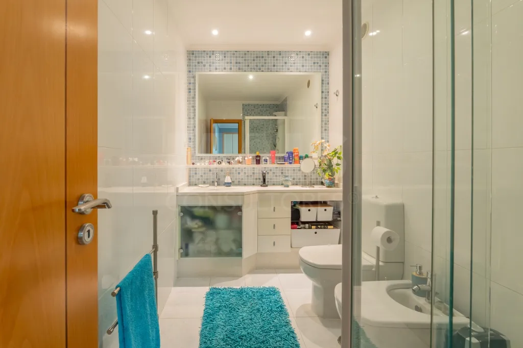 Apartamento T3 com box e vista rio em Vila Franca de Xira