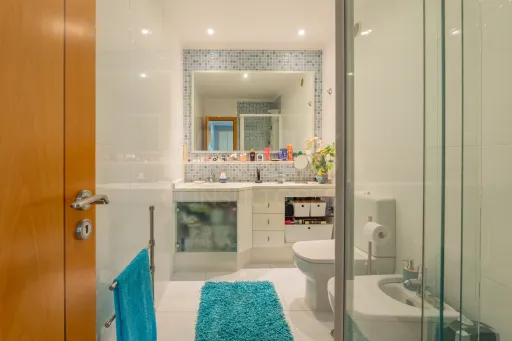 Apartamento T3 com box e vista rio em Vila Franca de Xira