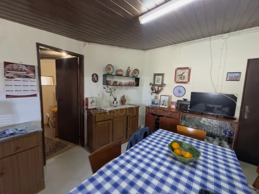 Moradia T2+3 com Terreno de quase 3000m2 Urbano