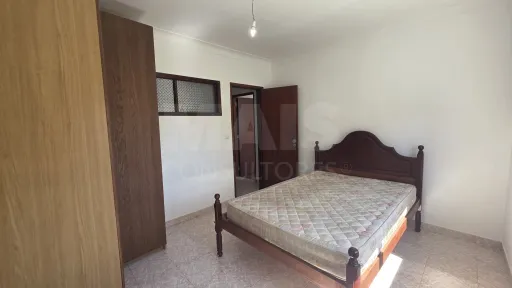 Apartamento T1 Transformado em T2 em Benavente | 70 m² | Excelente localização