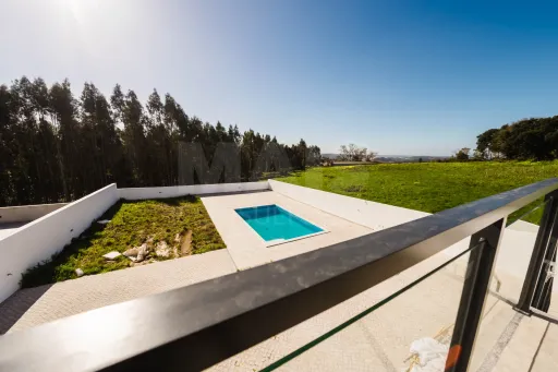 Moradia T3+1 | Piscina | Garagem | Caldas da Rainha