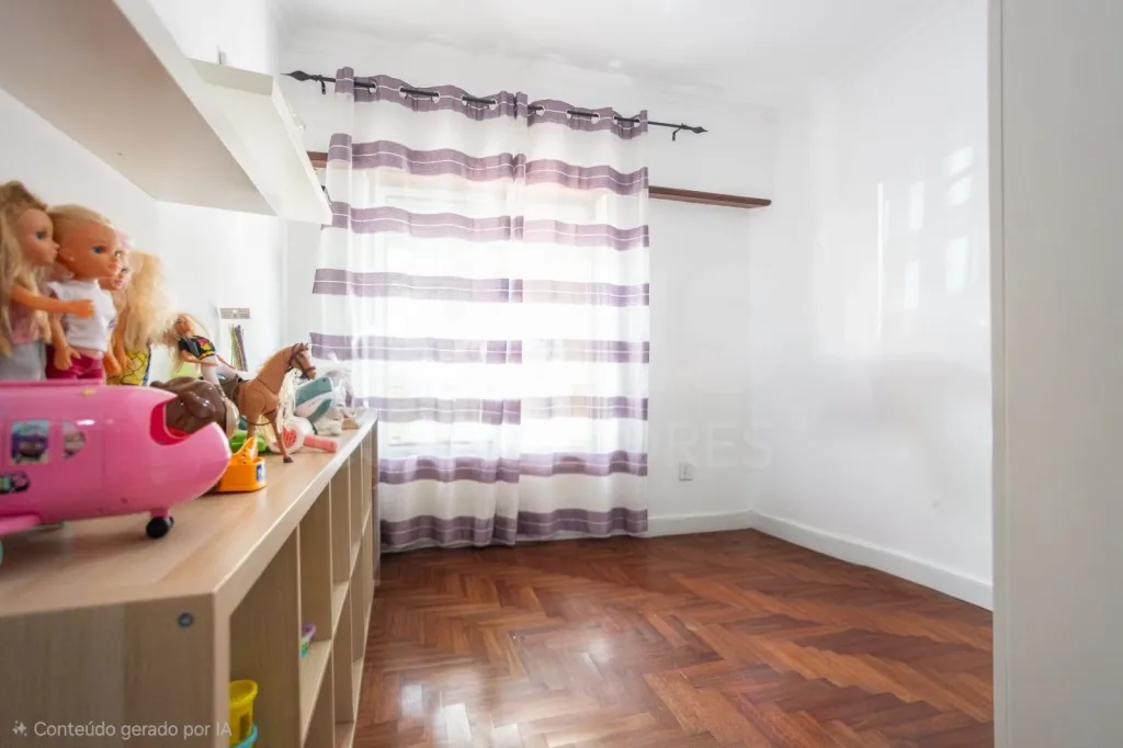 Apartamento T3 com arrecadação em Samora Correia