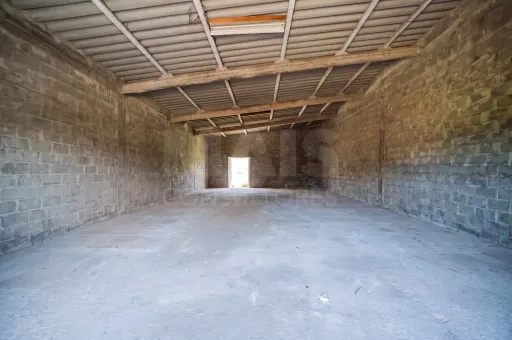 Farm with over 23,000 m², a saltwater pool, and potential for development