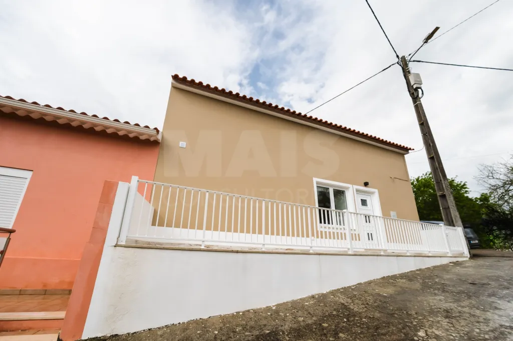 Moradia T2 Remodelada na Laranjeira