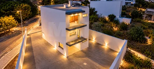 Moradia T2 Contemporânea — Conforto e Tranquilidade em Famalicão