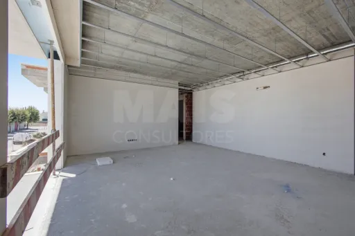 New 3-Bedroom Apartment, a 10-Minute Walk from Baleal Beach